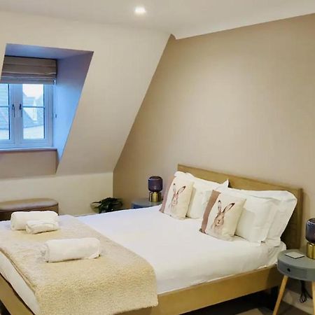 Modern Town House In Cotswolds - 3 Double Bedrooms Witney Eksteriør bilde